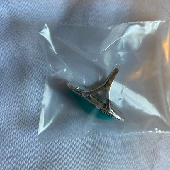 Sterling Silver Ring with Tinted Turquoise Stone Size 7 For Women - Picture 3 of 7